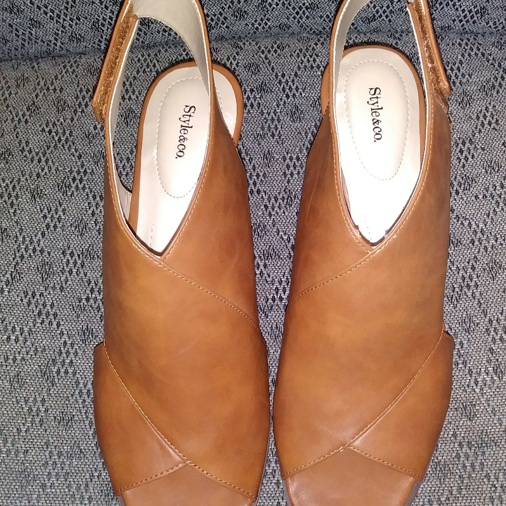 Style & Co. open toe heels size 9 1/2 (USED)